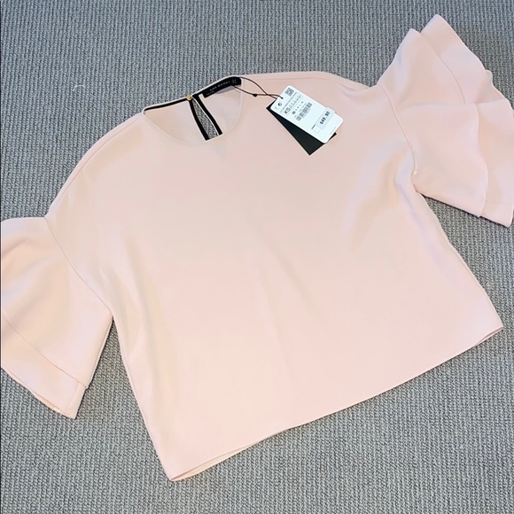 Pink blazer, high rise pants and top - Picture 4 of 7